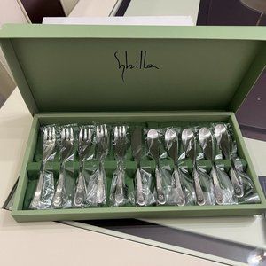 Sybilla 11-Piece Flatware Set!